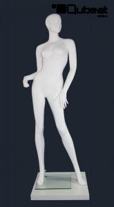 Weibliche Schaufensterpuppe Schaufensterfigur wei matt Mannequin